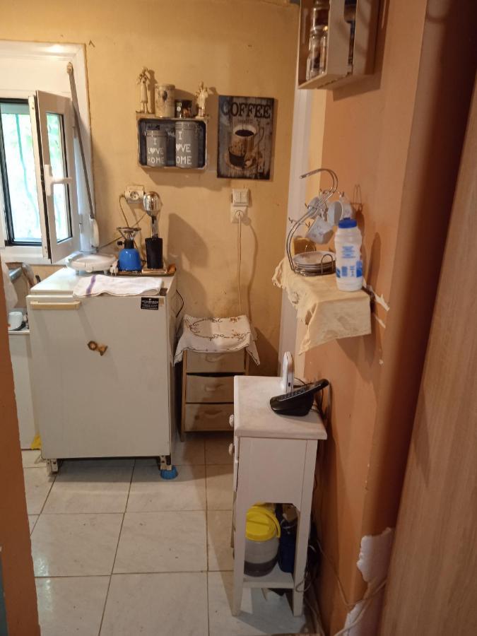 Το Μικρό Σπίτι Στη Φάρμα! Apartment Acharnes Exterior photo